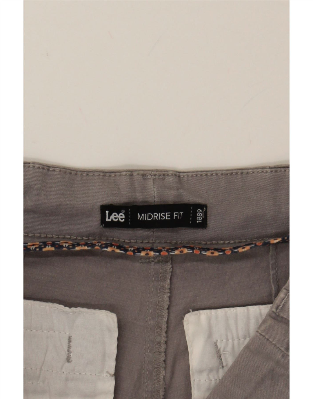 LEE Womens Mid Rise Chino Shorts W34 Large  Grey Cotton Vintage Lee and Second-Hand Lee from Messina Hembry 
