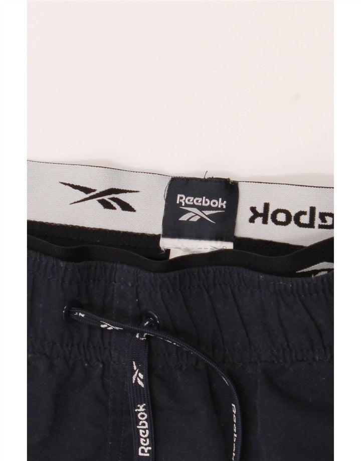 Pantaloni scurți sport grafic Reebok pentru bărbați, mediu bleumarin