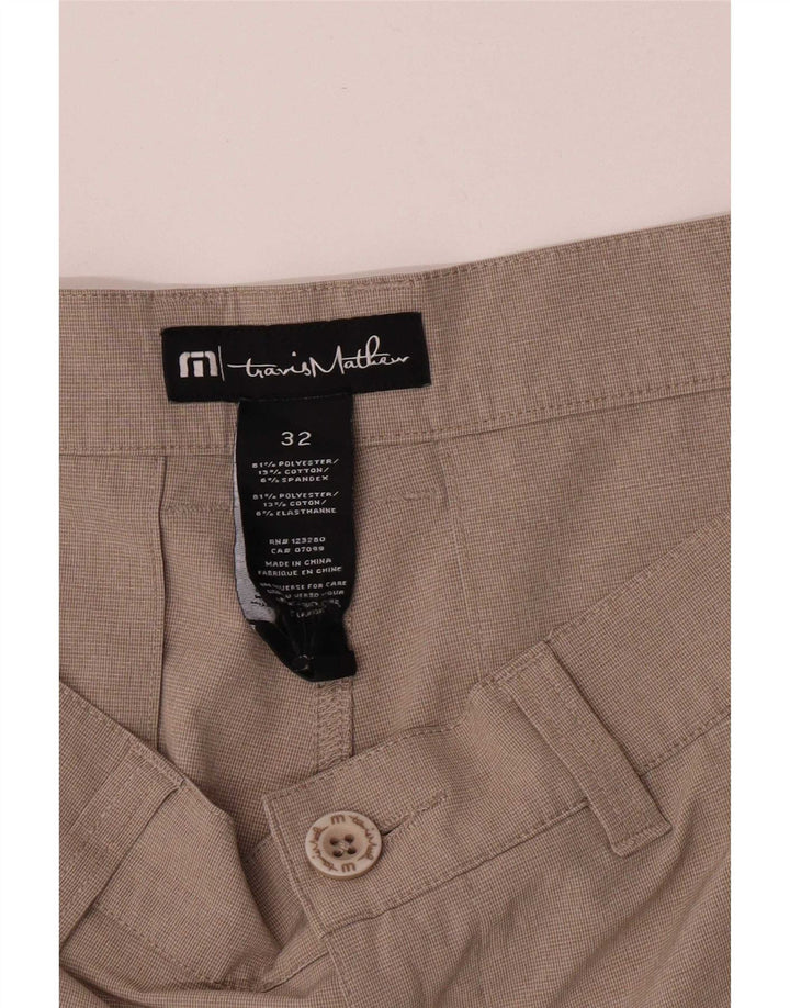 Pantaloni scurți chino pentru bărbați, Travis Mathew, cu tăiere obișnuită, W32, poliester mediu bej