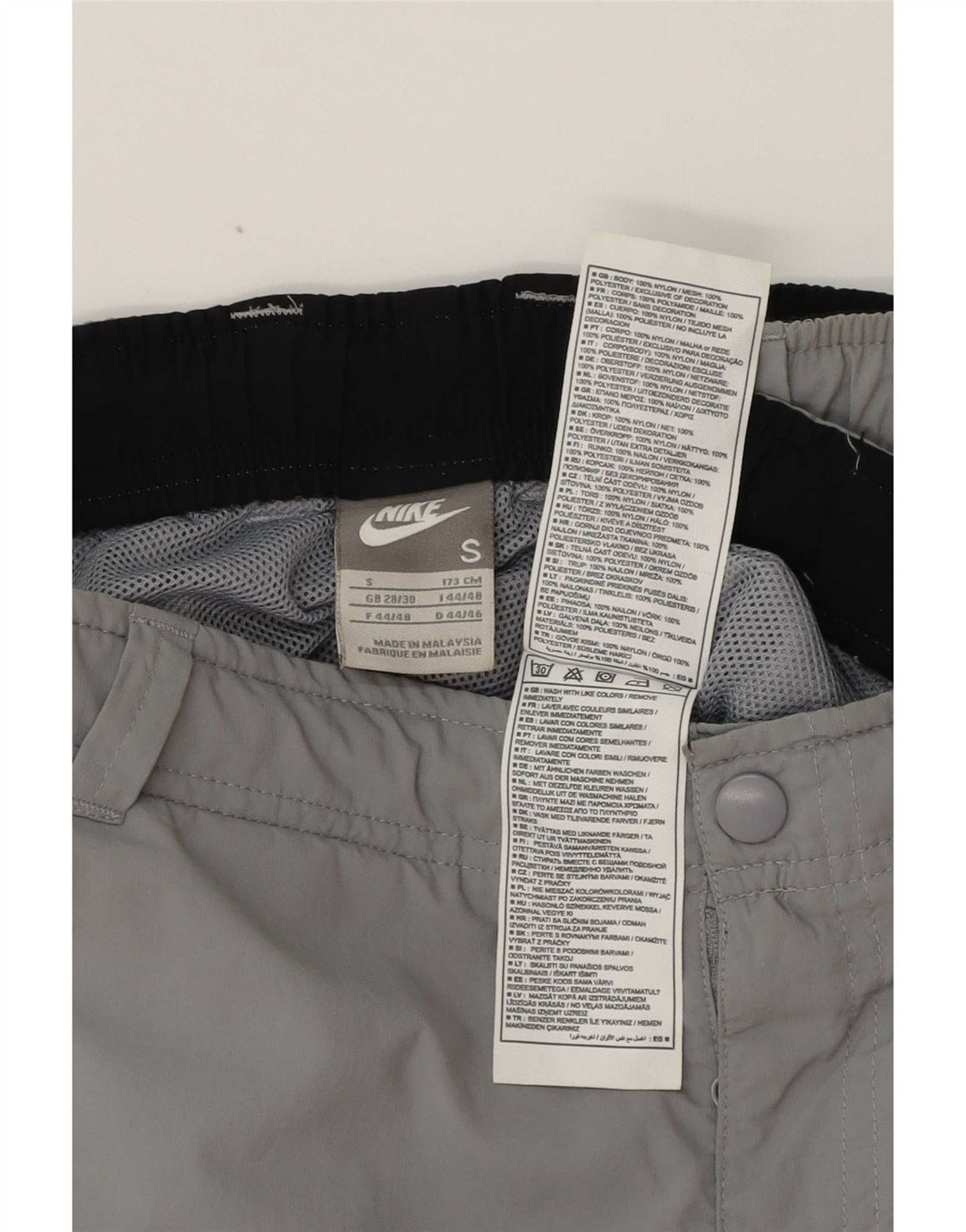 Pantaloni scurți cargo Nike pentru bărbați mici W30 poliester gri