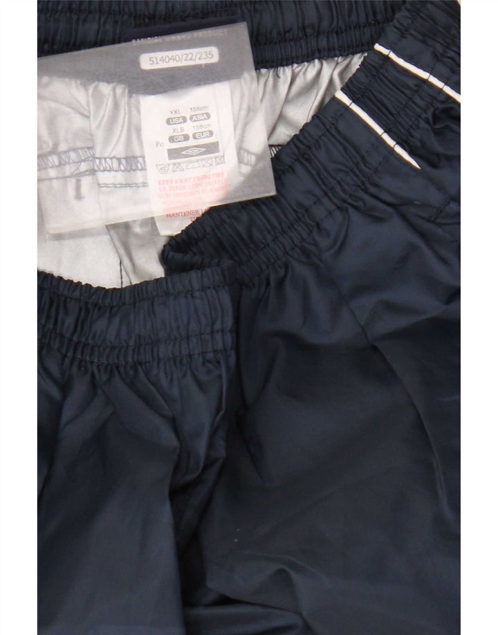 Pantaloni impermeabili pentru baieti Umbro 13-14 ani XL bleumarin poliester