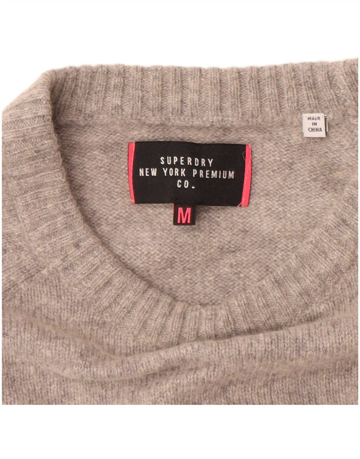 Pulover de damă Superdry cu gât de barcă din nailon gri mediu