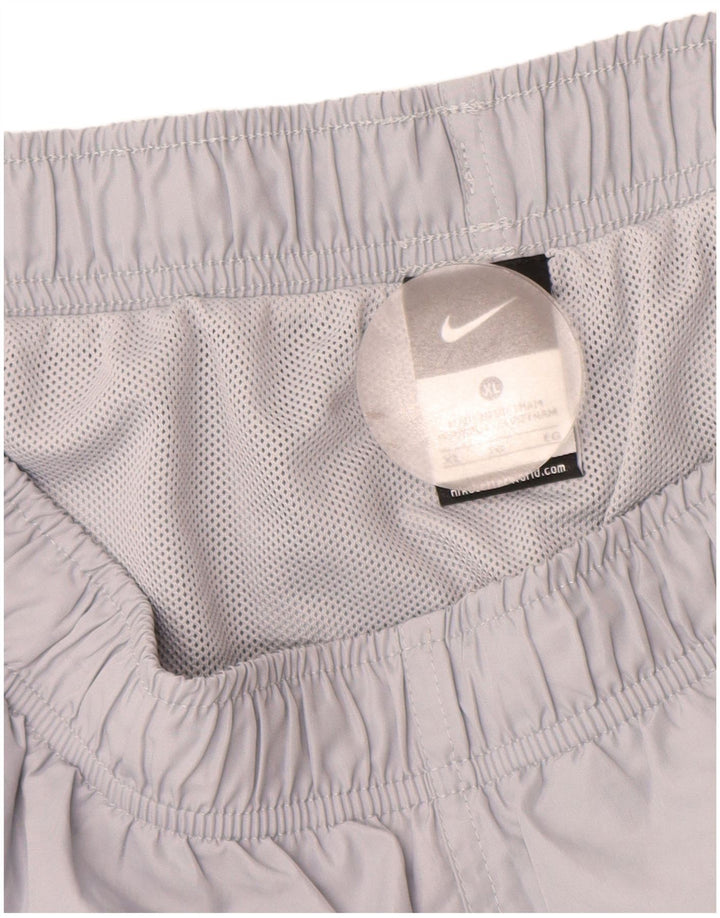 Pantaloni scurți sport grafic Nike pentru bărbați XL, gri poliester cu dungi