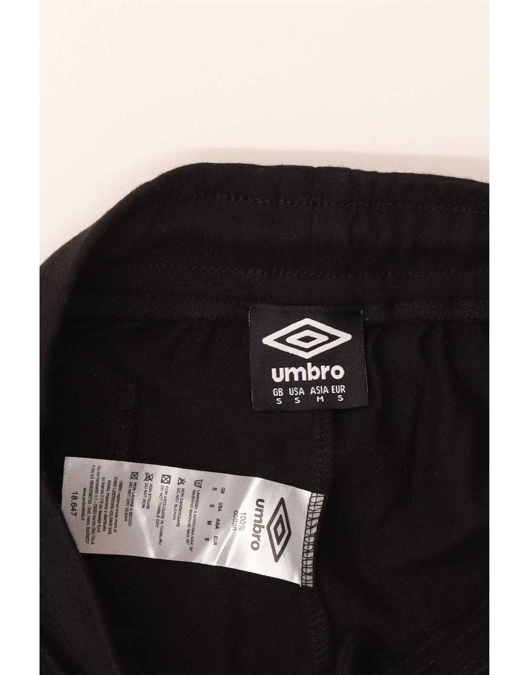 Pantaloni scurti sport Umbro pentru bărbați, bumbac negru mic