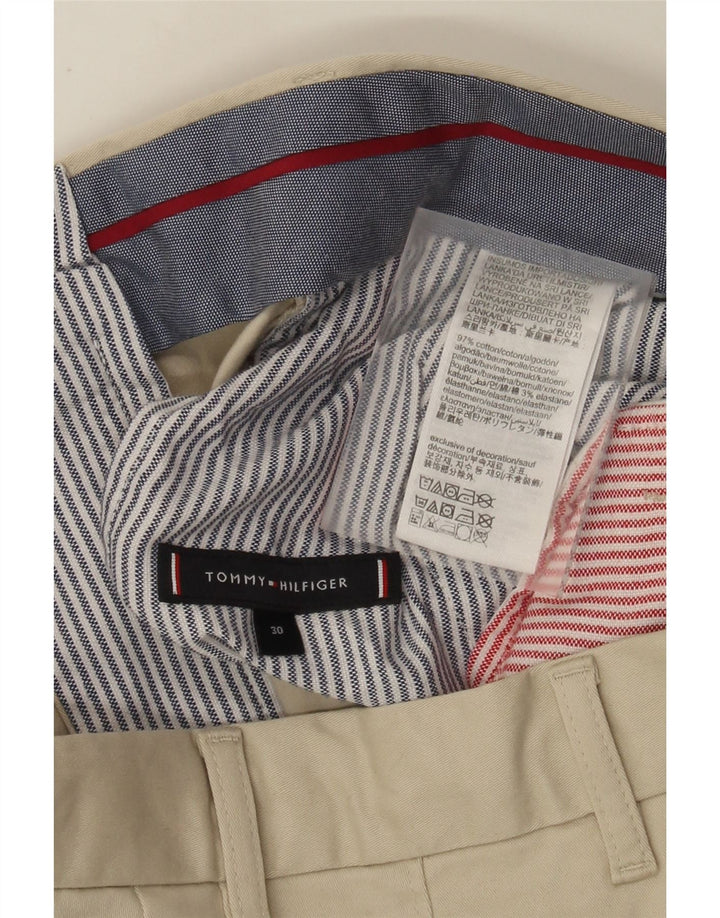 Pantaloni scurți chino Tommy Hilfiger pentru bărbați W30, bumbac mediu bej