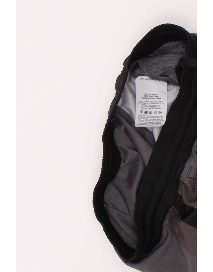 Pantaloni scurți sport Nike Dri Fit Graphic pentru băieți 12-13 ani, mari, gri, poliester
