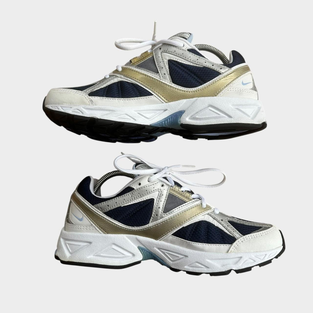 Pantofi de sport Nike vintage - UK8 pentru femei