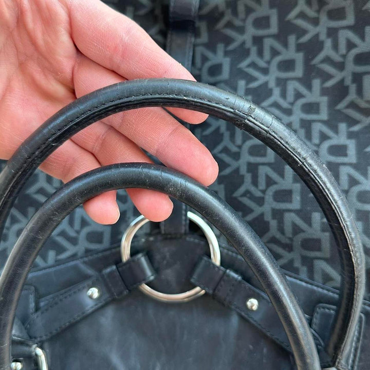 Geantă de mână DKNY de la începutul anilor 2000