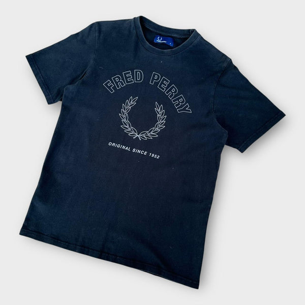Fred Perry tee - small