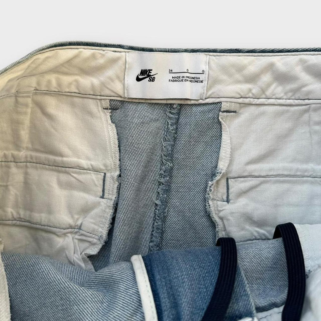 Blugi Nike SB din denim - talie de 34 inch
