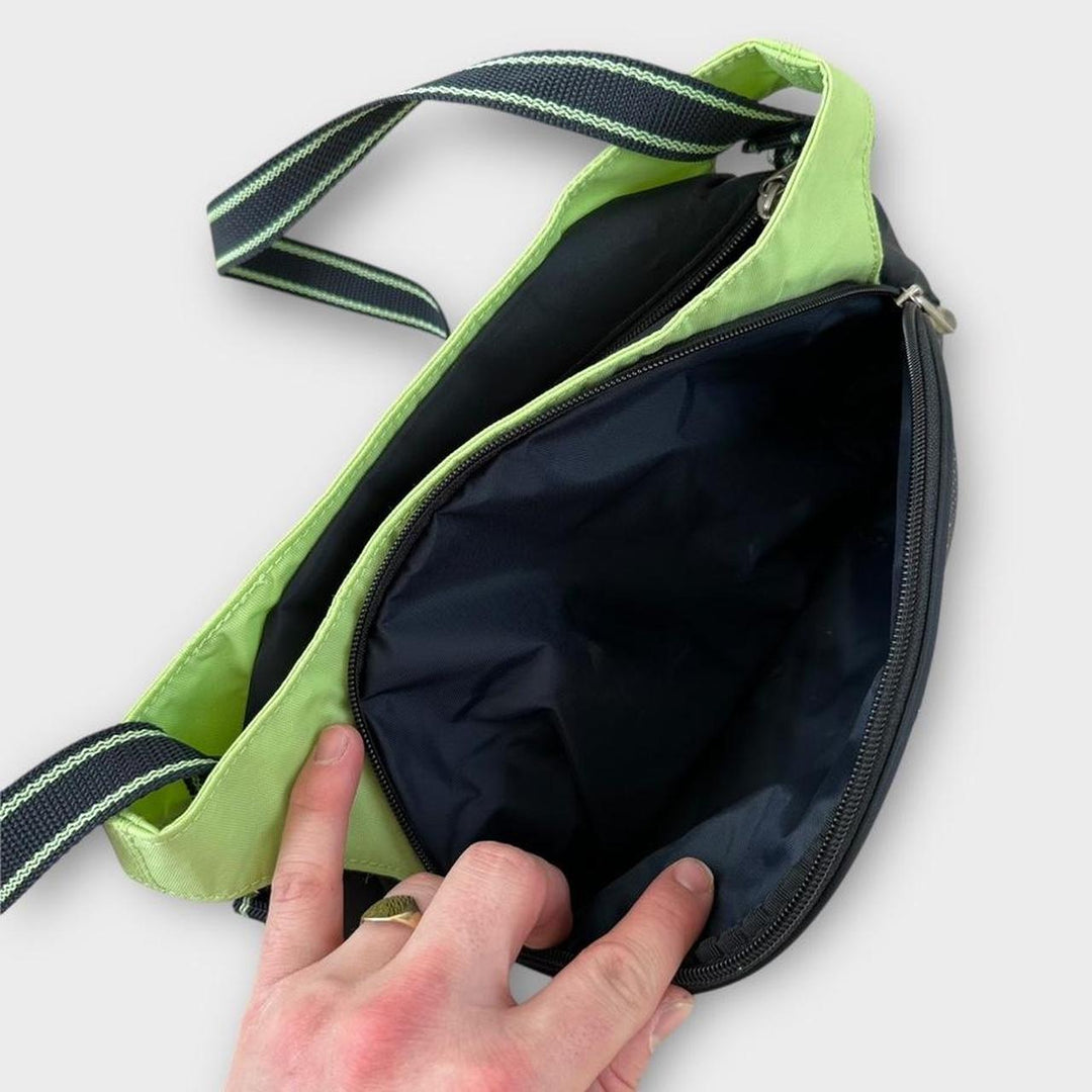 Geantă laterală vintage Nike - mărime unică