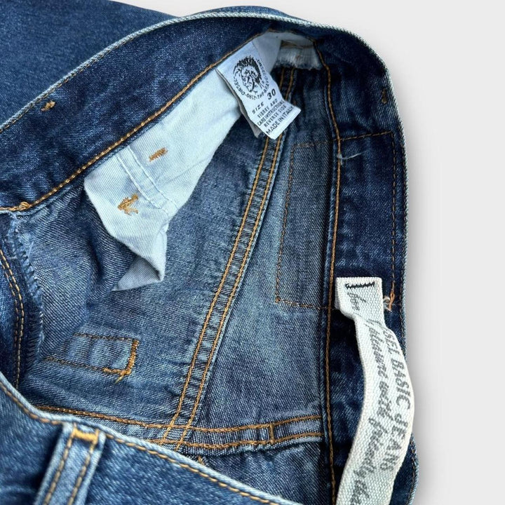 Blugi evazați Diesel - talie 30 inci