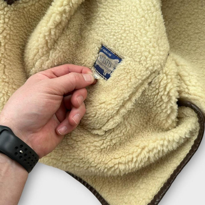 Geaca vintage din piele de oaie - medie