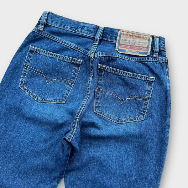 Blugi evazați Diesel - talie 30 inci
