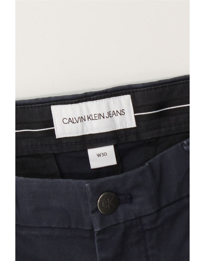 Pantaloni scurți chino pentru bărbați Calvin Klein W30, bumbac albastru bleumarin mediu
