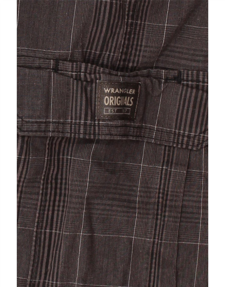 WRANGLER Mens Cargo Shorts W42 2XL Grey Cotton Vintage Wrangler and Second-Hand Wrangler from Messina Hembry 