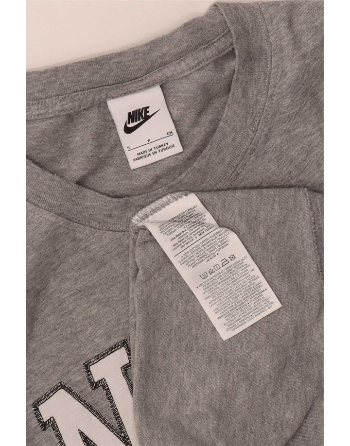 Tricou grafic Nike pentru bărbați Top mic, gri, bumbac cu dungi