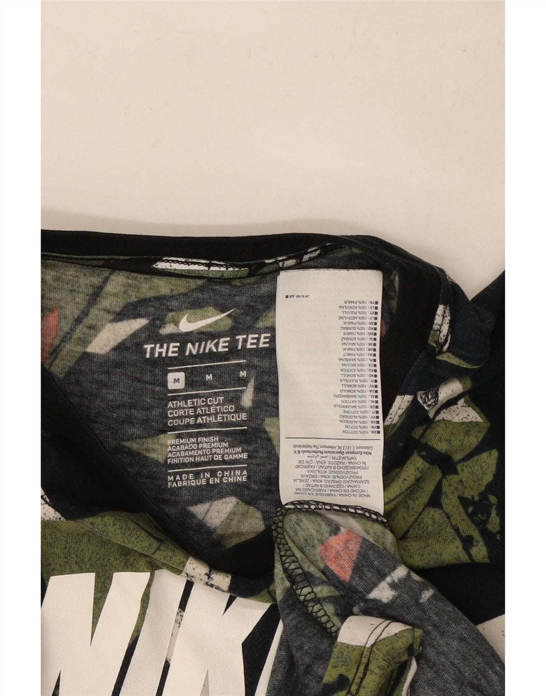 Tricou grafic Nike pentru bărbați cu croială atletică Top Mediu Multicolor Geometric