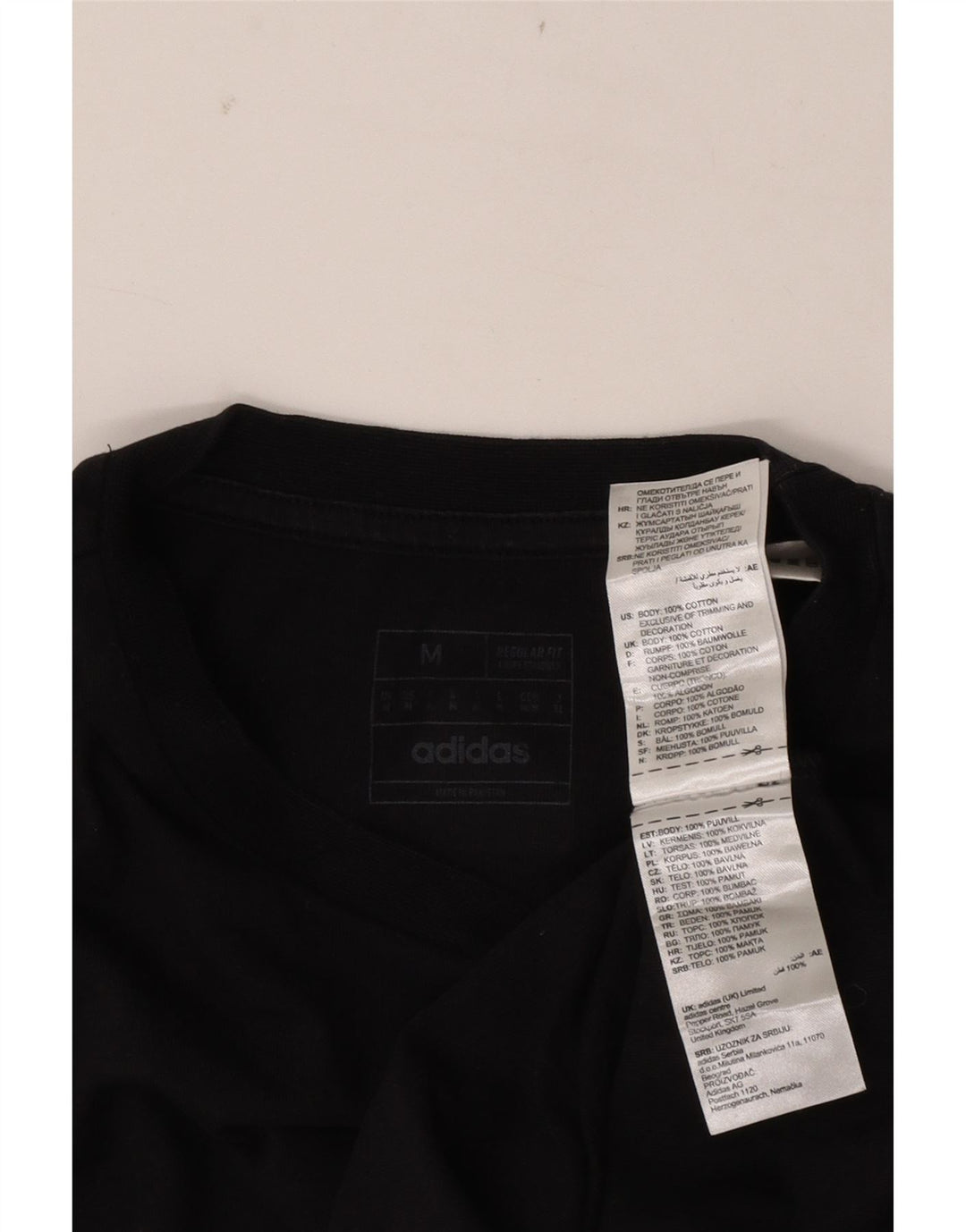 Tricou cu grafic pentru bărbați Adidas, cu croiala normală, top mediu, negru, bumbac