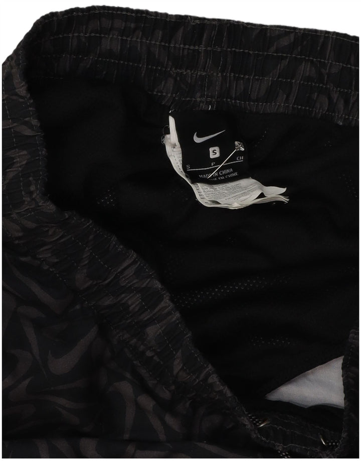Pantaloni scurți sport grafic Nike pentru bărbați, poliester negru mic