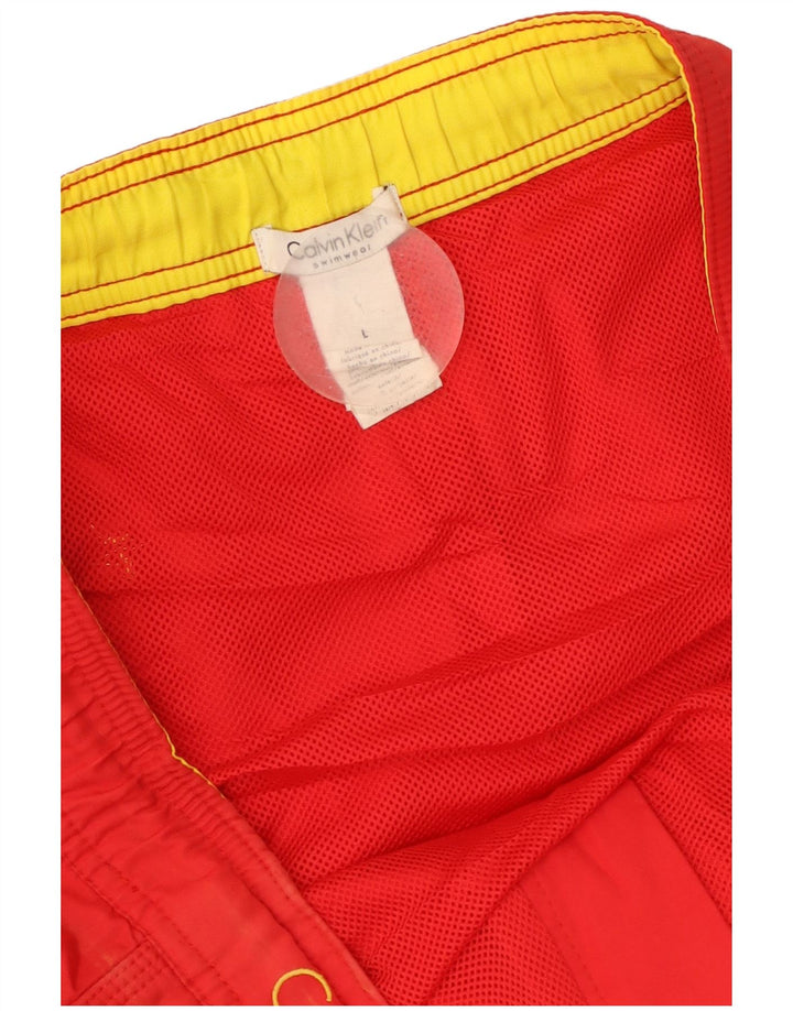 Pantaloni scurți de înot grafic Calvin Klein pentru bărbați, poliester color bloc roșu mari