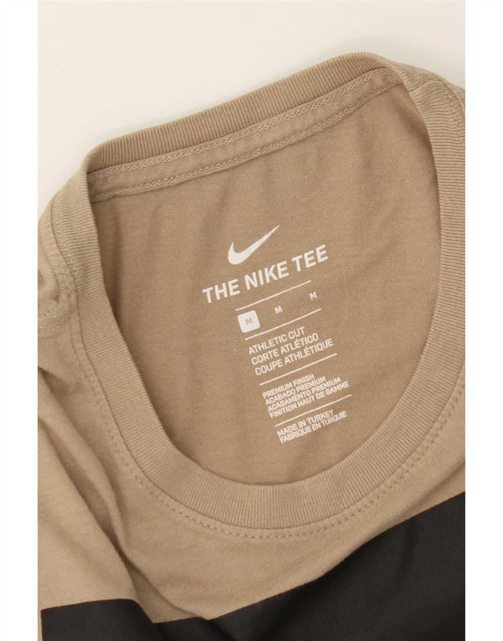 Tricou grafic Nike pentru bărbați, cu croială atletică, top mediu bej