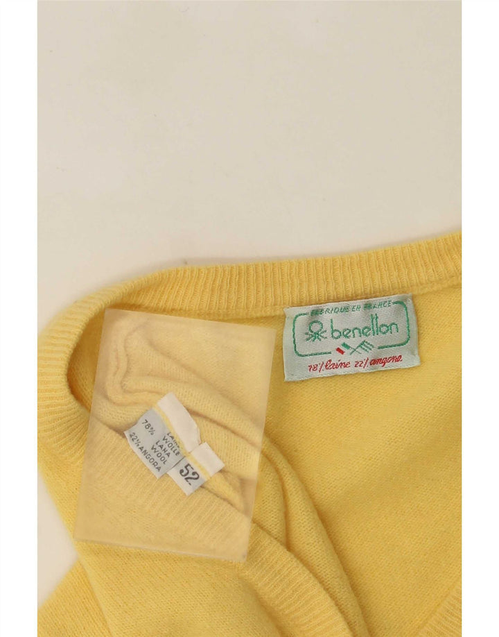 Pulover cu decolteu în V Benetton pentru bărbați IT 52 Lână mare galbenă