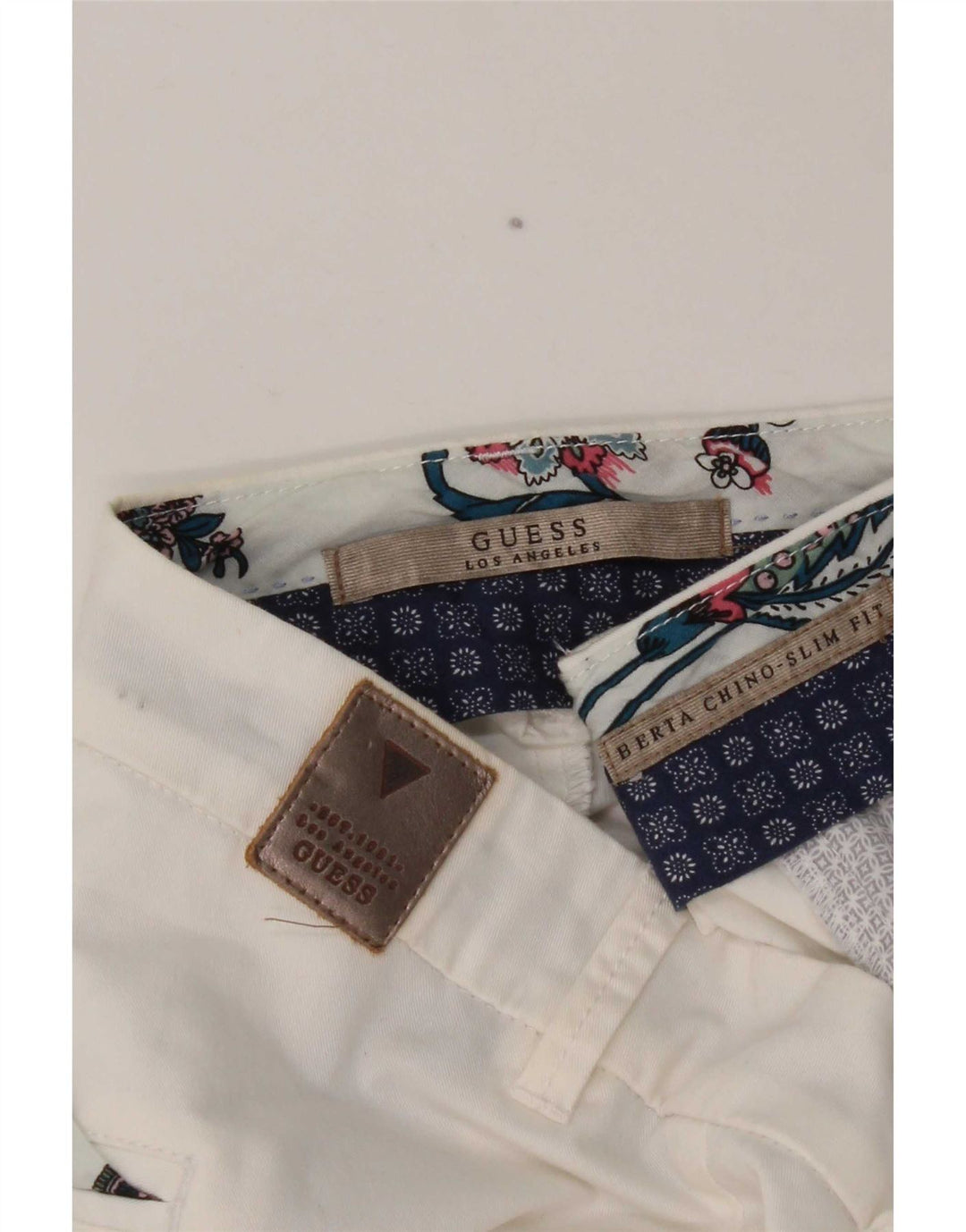 Pantaloni chino Guess pentru femei Berta Slim Fit L34 L29 alb