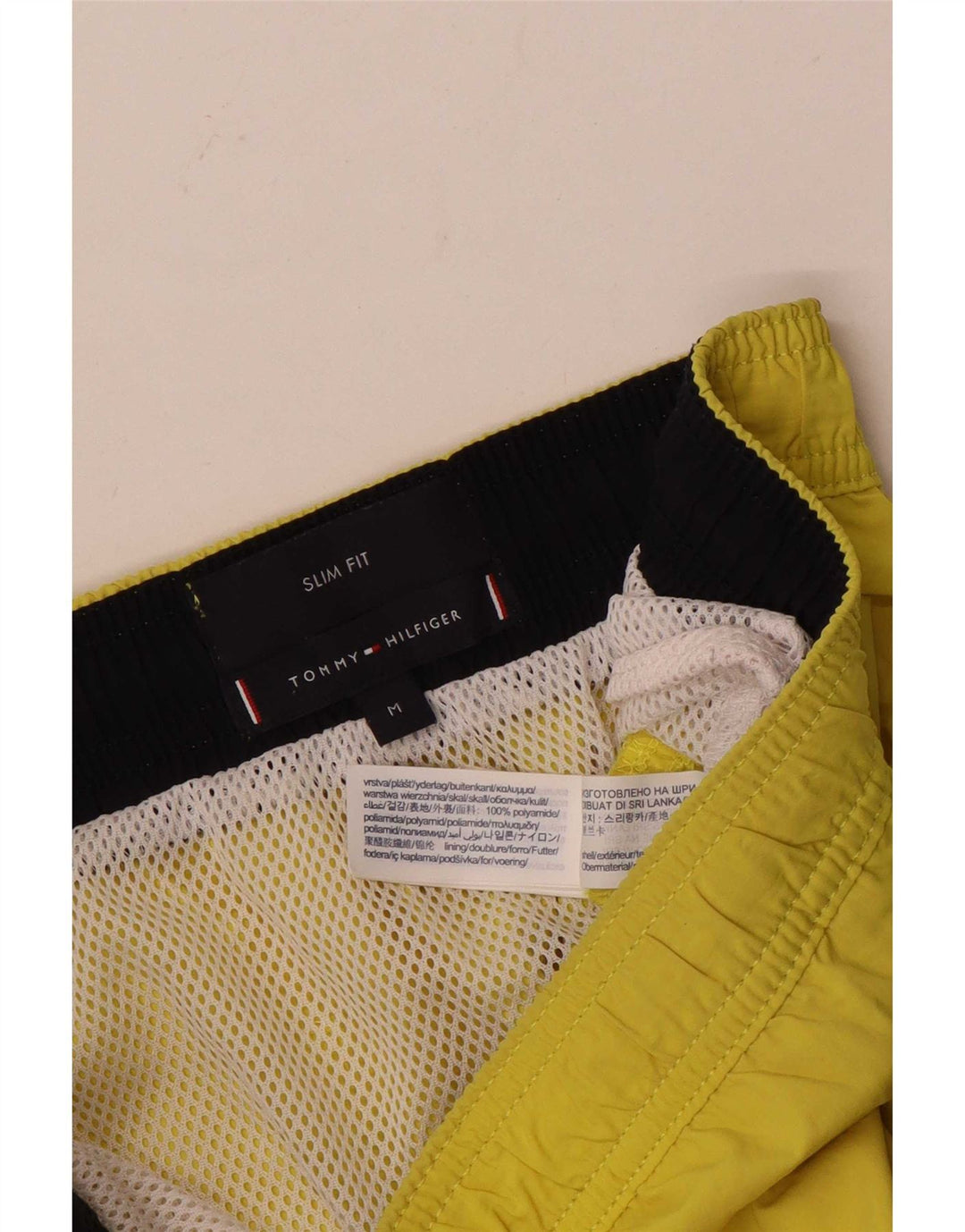 Pantaloni scurți de înot Tommy Hilfiger pentru bărbați, cu croiala subțire, galben mediu