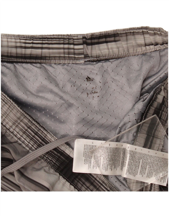 Pantaloni scurți sport Climalite Adidas pentru femei UK 14 Medium Gri Poliester cu dungi