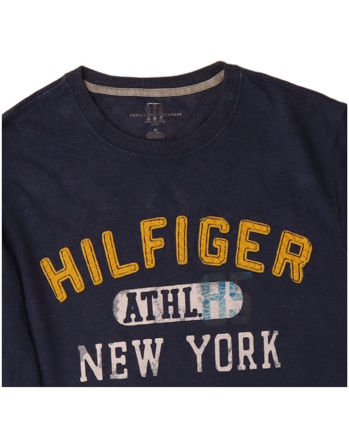 TOMMY HILFIGER Top grafic New York cu mânecă lungă pentru bărbați, albastru bleumarin mediu