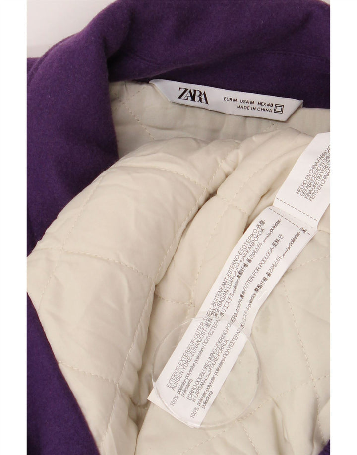 Jachetă Varsity cu grafică ZARA pentru bărbați UK 38 Poliester color bloc de culoare violet mediu