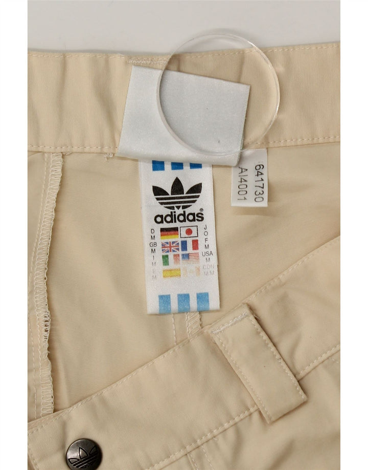Pantaloni scurți pentru bărbați Adidas Cargo Medium W32 Bej Bumbac