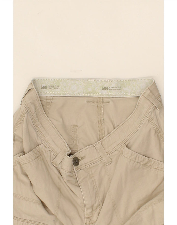 LEE Womens Comfort Fit Cargo Shorts W30 Medium Beige Vintage Lee and Second-Hand Lee from Messina Hembry 