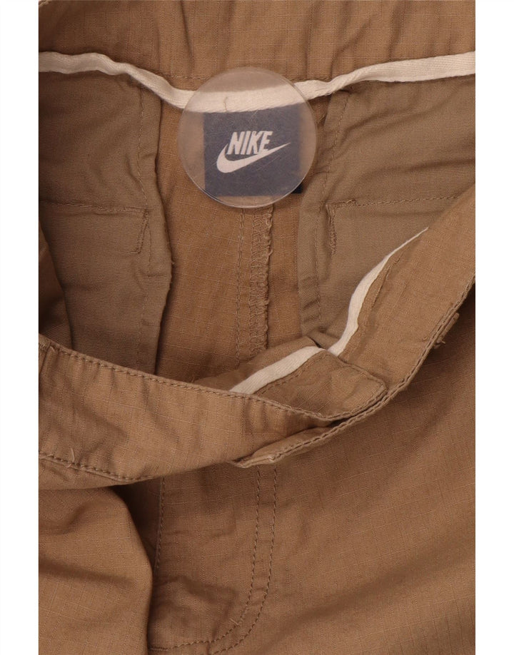 Pantaloni scurti cargo NIKE pentru bărbați W30 maro mediu