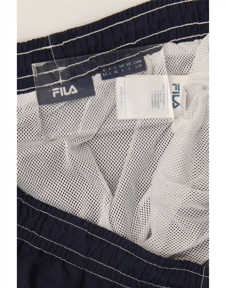 Pantaloni scurți sport cu grafică Fila pentru bărbați, mari, bleumarin, din poliamidă color bloc