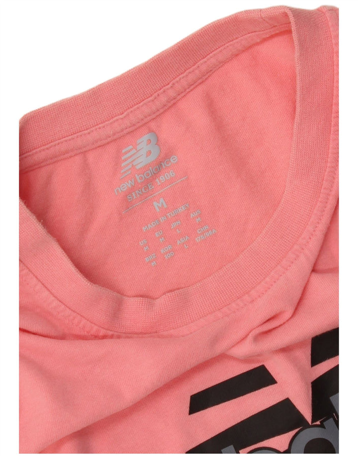 Tricou grafic pentru bărbați New Balance Top mediu roz