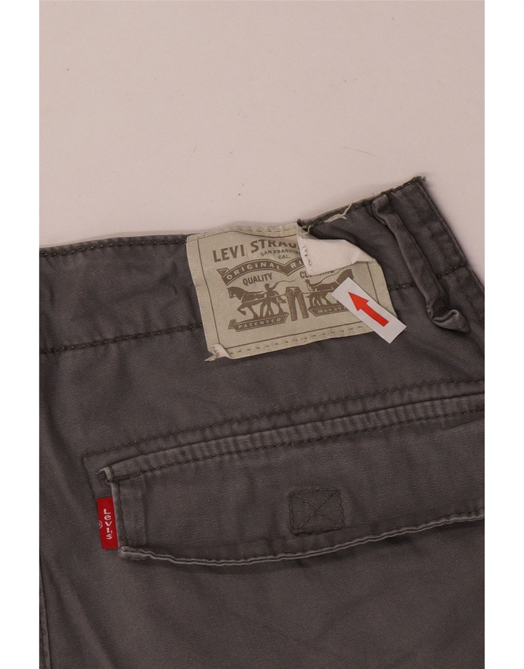 Pantaloni scurti cargo pentru băieți Levi's 13-14 ani W27 bumbac gri