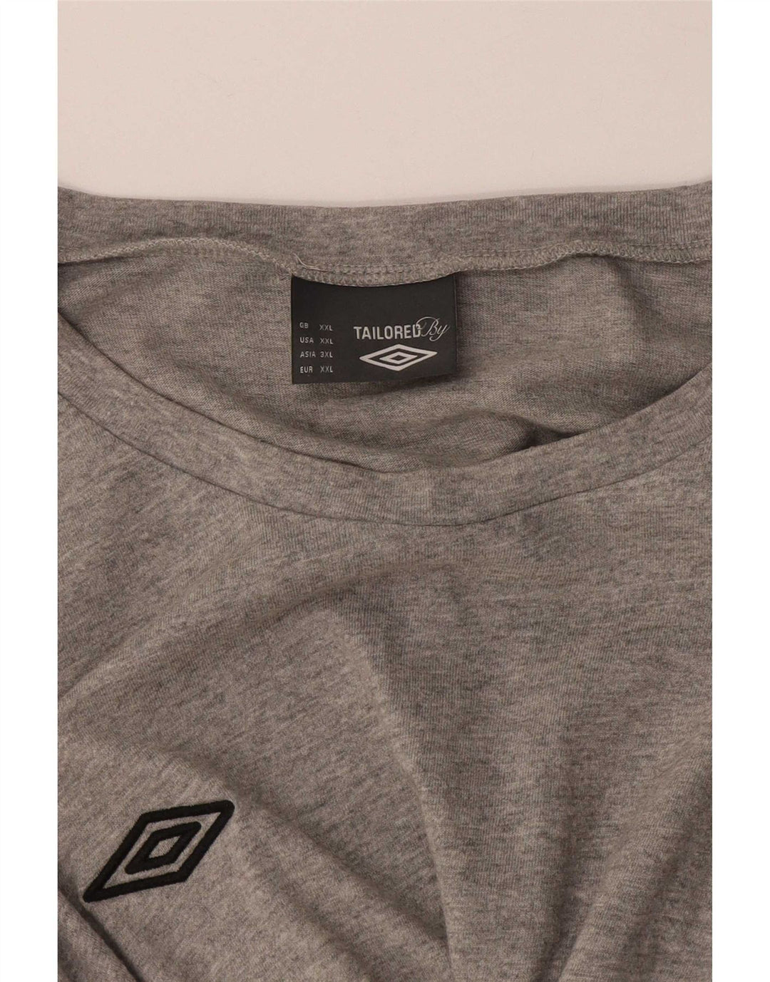 Tricou pentru bărbați Umbro Top 2XL Gri
