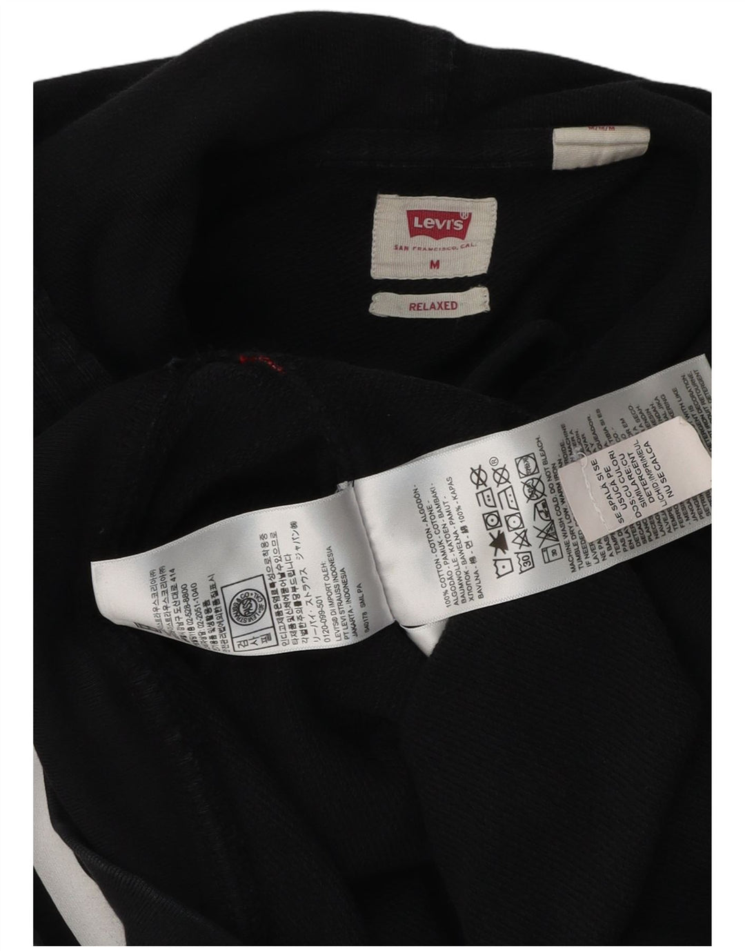 Pulover Levi's pentru bărbați cu capota cu grafică, bumbac mediu negru