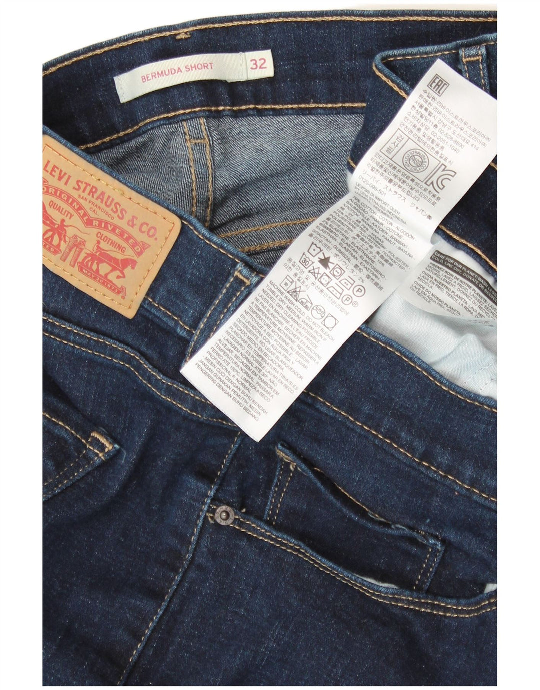 Bermudă de damă Levi's din denim W32 mediu bumbac bleumarin