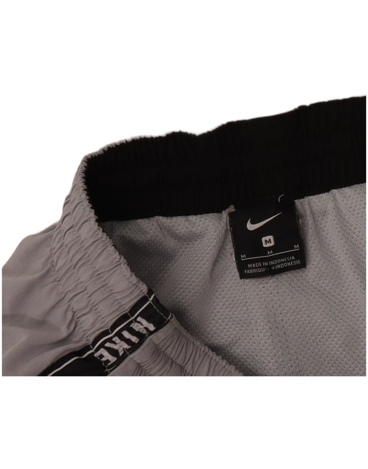 Pantaloni scurți sport grafic Nike pentru bărbați, gri mediu, poliester color bloc