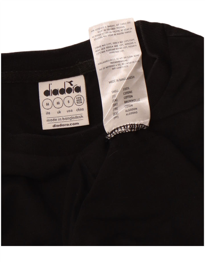 Tricou grafic Diadora pentru bărbați Top mediu din bumbac negru