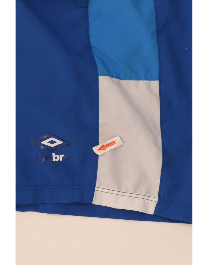 Pantaloni scurți sport Umbro pentru bărbați, albastru mediu, color block