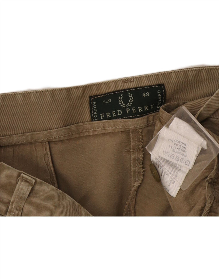 Pantaloni scurți chino Fred Perry pentru bărbați IT 48 Medium W32 Kaki Bumbac