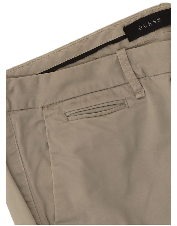 Pantaloni chino slim pentru bărbați GUESS L36 L33 bumbac bej