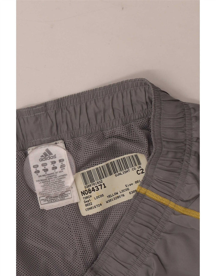 Pantaloni scurți sport grafic Adidas pentru bărbați, poliester mediu gri