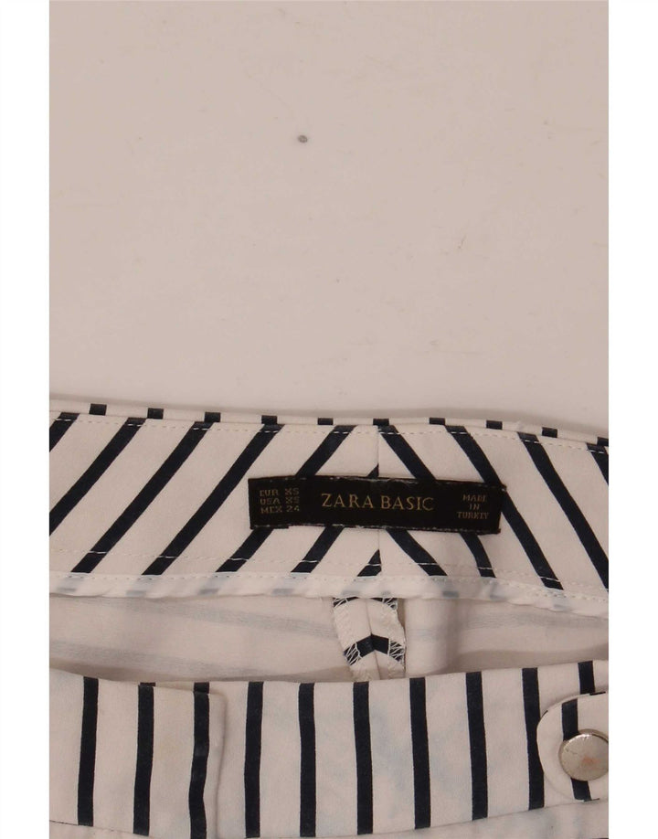 Pantaloni scurți obișnuiți obișnuiți pentru femei Zara XS W28 cu dungi albe