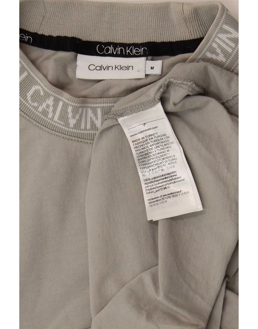Tricou grafic Calvin Klein pentru bărbați Top din bumbac gri mediu