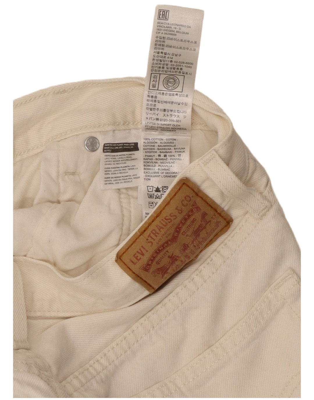 Blugi conici pentru femei Levi's W28 L26 bumbac alb